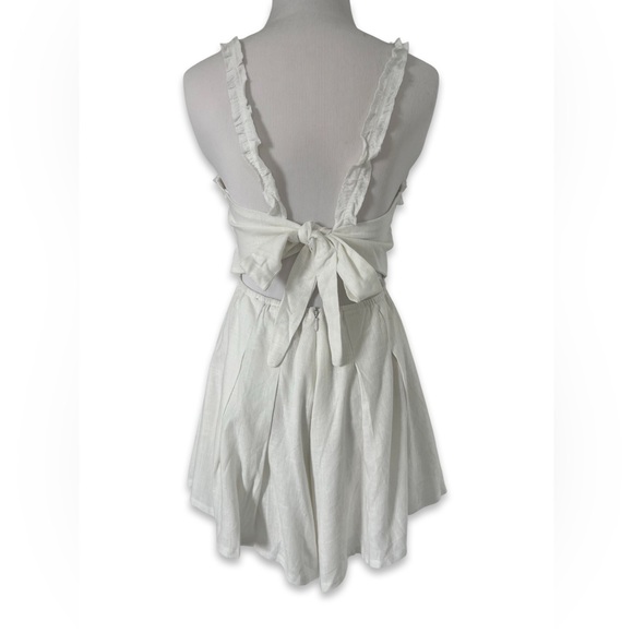 Linen Blend Tie Back Romper - Picture 3 of 3